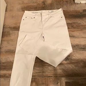 Vineyard Vines White Jeans